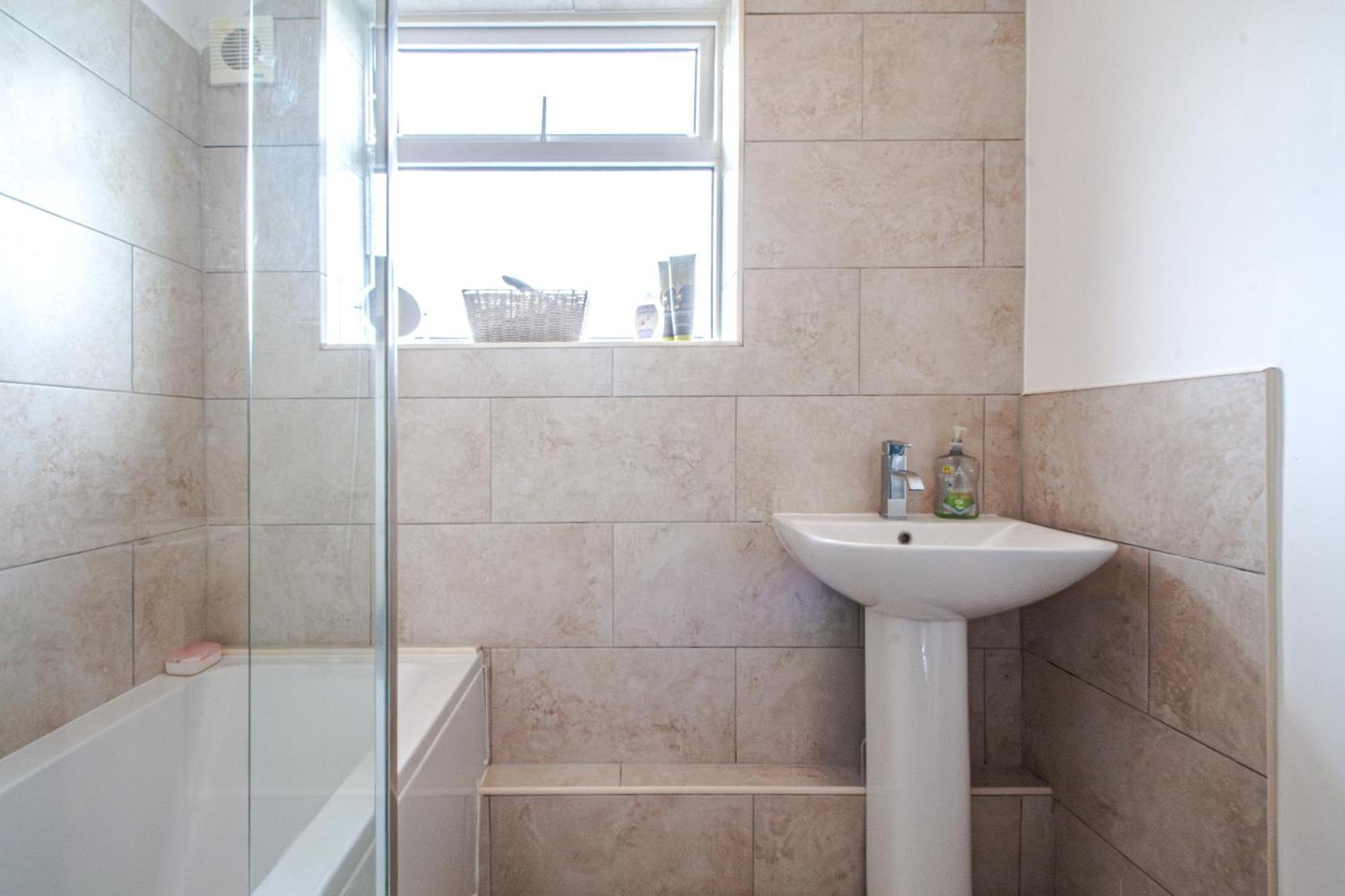 Appartement Beautiful 4 Bedroom With Garden Sleeps 10 *