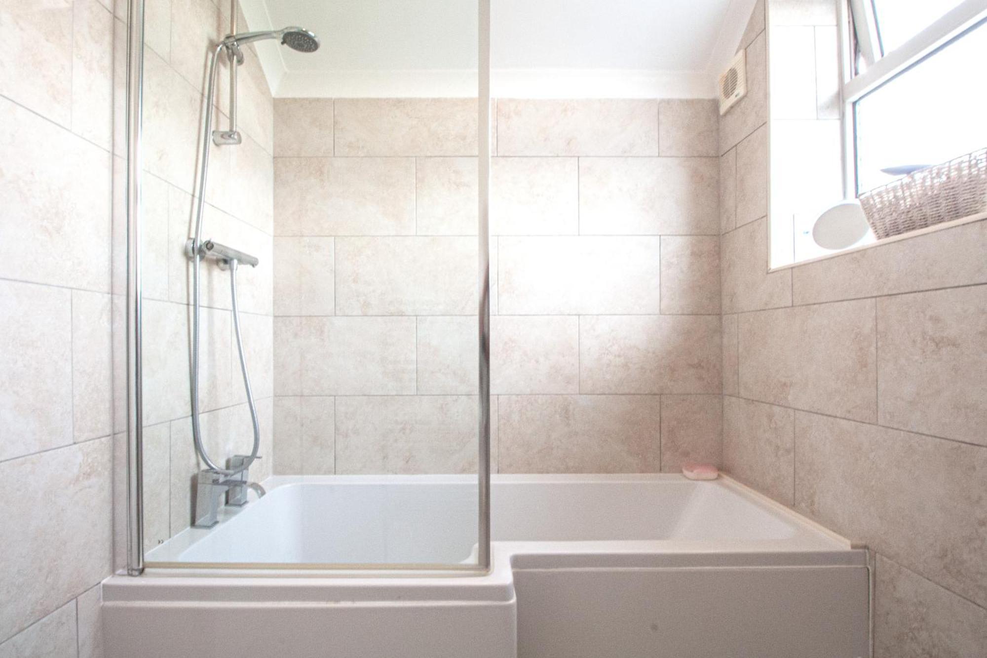 Beautiful 4 Bedroom With Garden Sleeps 10 Appartement Londres